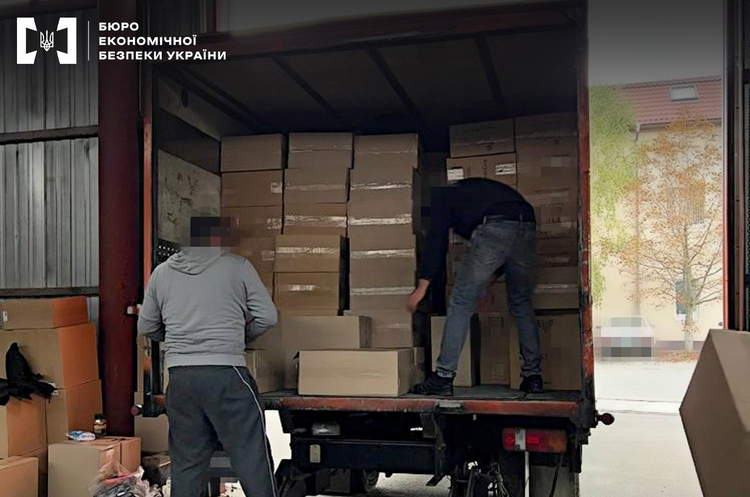 БЕБ викрило схему продажу підроблених тютюнових виробів на Дніпропетровщині БЕБ викрило схему продажу підроблених тютюнових виробів на Дніпропетровщині