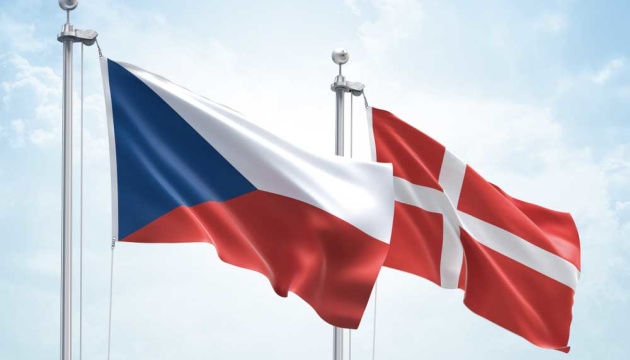 Міноборони Данії та Чехії оголосили про підготовку спільного траншу військової допомоги для України Міноборони Данії та Чехії оголосили про підготовку спільного траншу військової допомоги для України