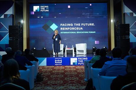           Facing the Future. ReinforceUA