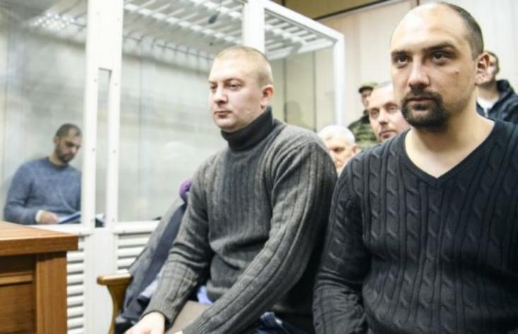 Олександр Маринченко (ліворуч) та Сергій Тамтура Суд оголосив вирок «беркутівцям», які розстрілювали беззбройних людей на Майдані
