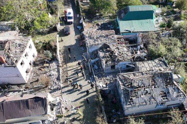 Окупанти вдарили по Обухівці на Дніпропетровщині – МВС Окупанти вдарили по Обухівці на Дніпропетровщині – МВС