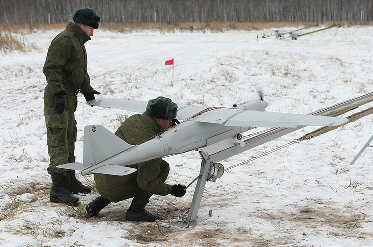 російський дрон «Орлан-10» Казахстан заборонив експортувати в росію 106 товарів