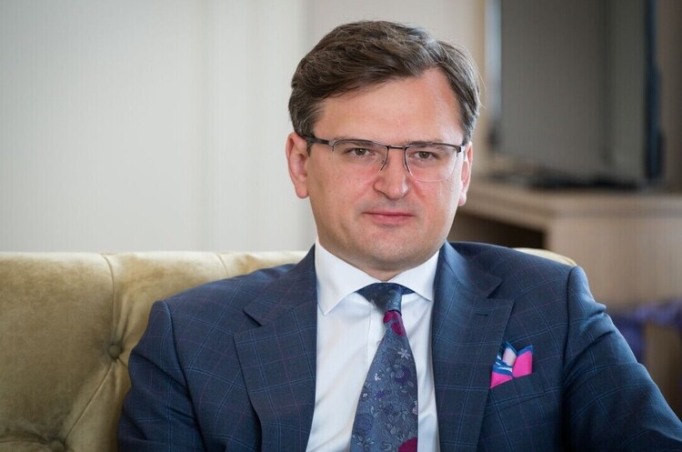 Україна отримуватиме далекобійні ракети ATACMS на постійній основі – Кулеба Україна отримуватиме далекобійні ракети ATACMS на постійній основі – Кулеба
