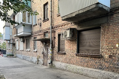 На онлайн-аукціон виставили двокімнатну хрущовку на столичному Подолі майже за $27 000 На онлайн-аукціон виставили двокімнатну хрущовку на столичному Подолі майже за $27 000