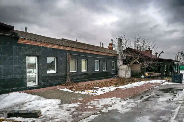 Кінно-спортивну базу під Житомиром продають на онлайн-аукціоні за 14,75 млн грн Кінно-спортивну базу під Житомиром продають на онлайн-аукціоні за 14,75 млн грн