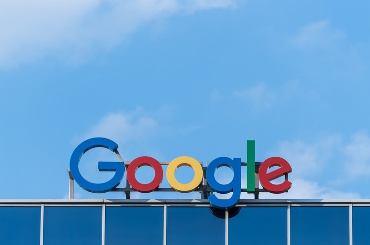 Материнська компанія Google збільшила чистий прибуток у III кварталі на 42% Материнська компанія Google збільшила чистий прибуток у III кварталі на 42%