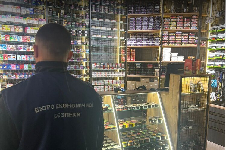 БЕБ викрило в Києві мережу збуту контрафактних електронних цигарок БЕБ викрило в Києві мережу збуту контрафактних електронних цигарок
