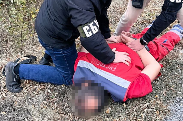 СБУ та НПУ знешкодили чергову схему переправлення ухилянтів за кордон СБУ та НПУ знешкодили чергову схему переправлення ухилянтів за кордон