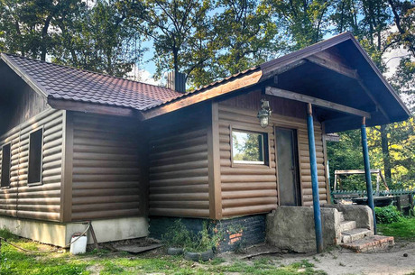 Під час аукціону ціна на будівлю лісника під Полтавою зросла у 6,7 раза – до 2,51 млн грн Під час аукціону ціна на будівлю лісника під Полтавою зросла у 6,7 раза – до 2,51 млн грн