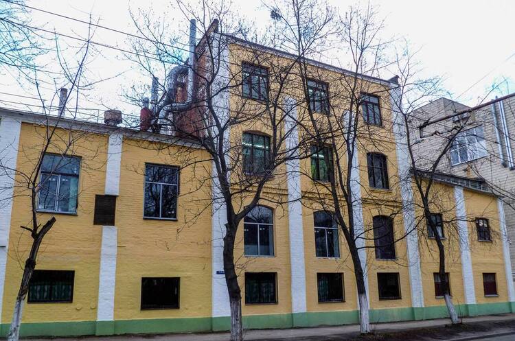 АМКУ дозволив кіпрській Redbeam Trading Limited купити понад 50% Київського вітамінного заводу