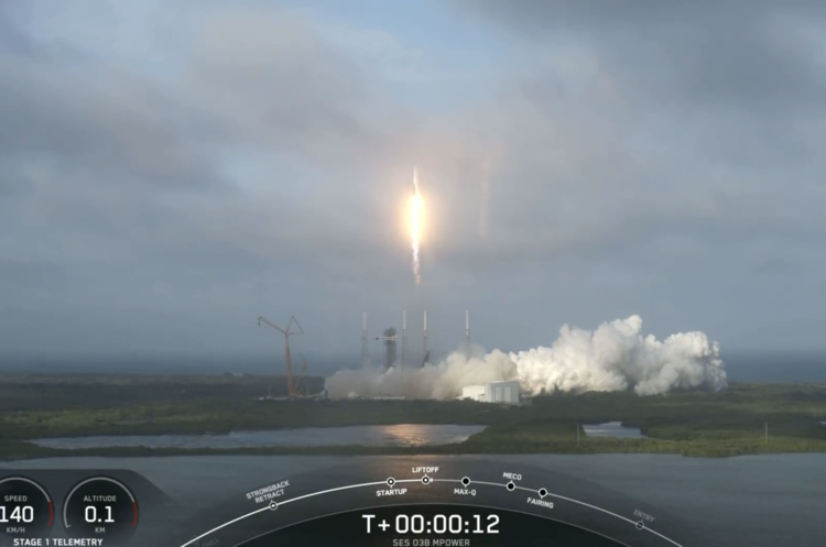 SpaceX запустила місію SES O3b mPOWER у космос SpaceX запустила місію SES O3b mPOWER у космос