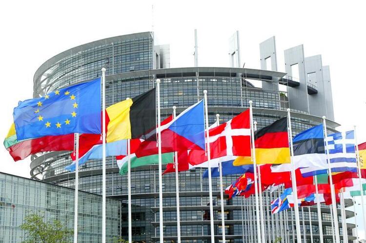 фото DR Єврокомісія підготувала 12-й пакет санкцій проти росії, в який увійде заборона на імпорт алмазів