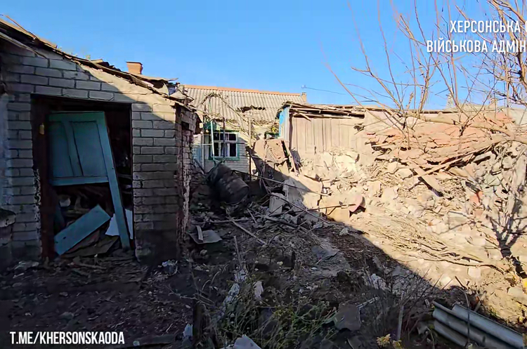 Зранку росіяни обстріляли Корабельний район Херсона Зранку росіяни обстріляли Корабельний район Херсона