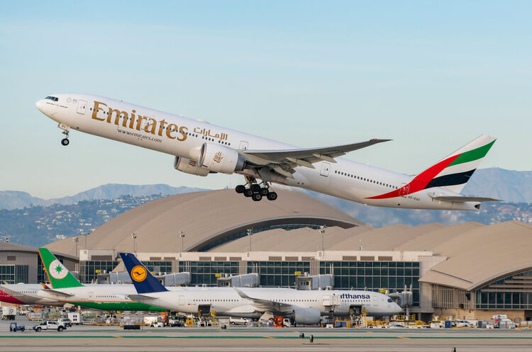 Boeing отримала замовлення від Emirates на $50 млрд Boeing отримала замовлення від Emirates на $50 млрд