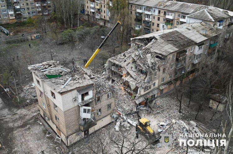 ОНОВЛЕНО: Ворог вночі ударив по Селидовому на Донеччині ОНОВЛЕНО: Ворог вночі ударив по Селидовому на Донеччині