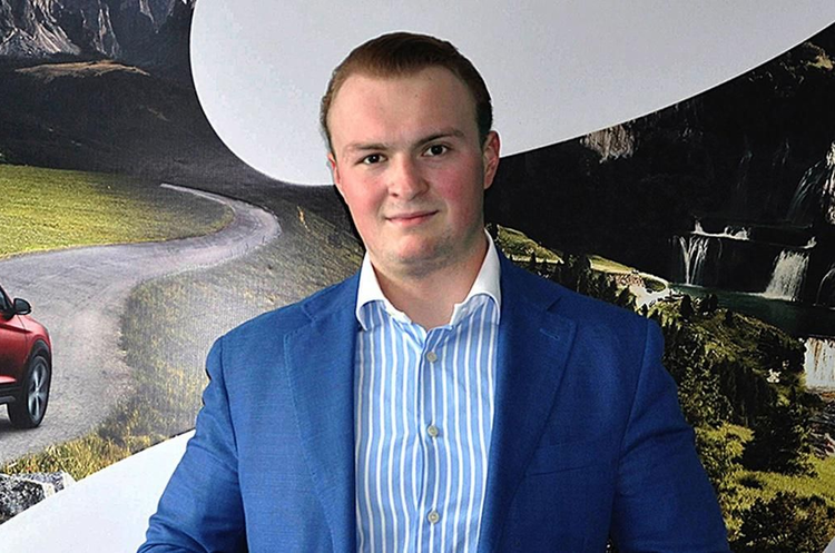ВАКС заочно заарештував сина ексзаступника секретаря РНБО Гладковського у справі про розкрадання 13 млн грн ВАКС заочно заарештував сина ексзаступника секретаря РНБО Гладковського у справі про розкрадання 13 млн грн