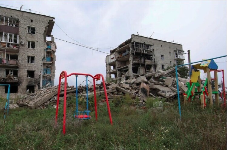 фото DR Голова партії «Справедлівая росія» із дружиною викрали дівчинку з окупованого Херсона і вдочерили її