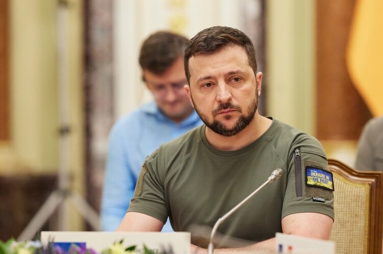 фото Офіційний сайт Президента України Bloomberg розповів, чому Зеленський не підписує план мобілізації