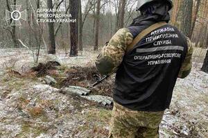 Прикордонники знайшли російський схрон боєприпасів на деокупованій Харківщині