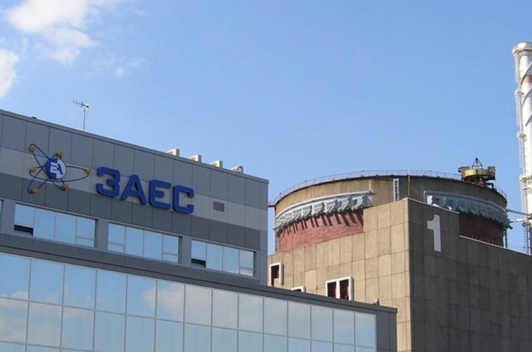 На ЗАЕС стався блекаут через російські атаки, енергетики вже відновили живлення На ЗАЕС стався блекаут через російські атаки, енергетики вже відновили живлення