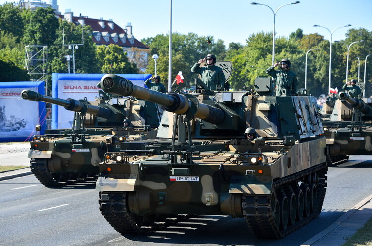Польща передасть Україні ще 56 самохідних гаубиць Krab Польща передасть Україні ще 56 самохідних гаубиць Krab