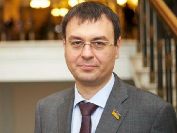 Данило Гетманцев Українська податкова оштрафувала PornHub за несплату «податку на Google»