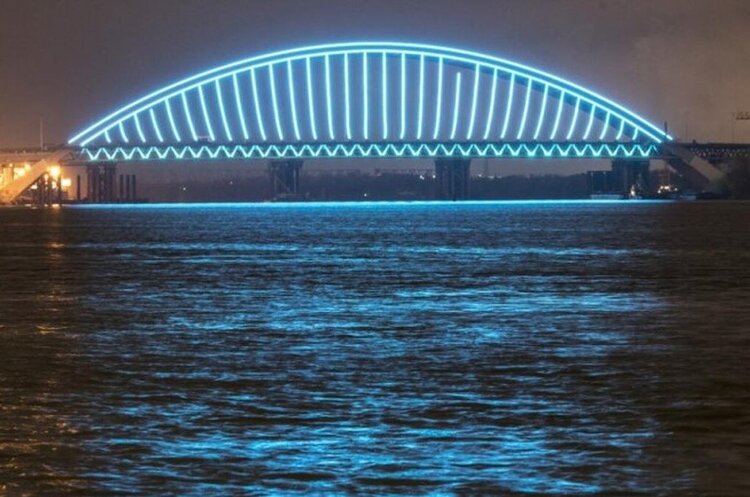 Поліція виявила 24 млн грн збитків на будівництві Подільського мосту, який Кличко відкрив на початку грудня Поліція виявила 24 млн грн збитків на будівництві Подільського мосту, який Кличко відкрив на початку грудня