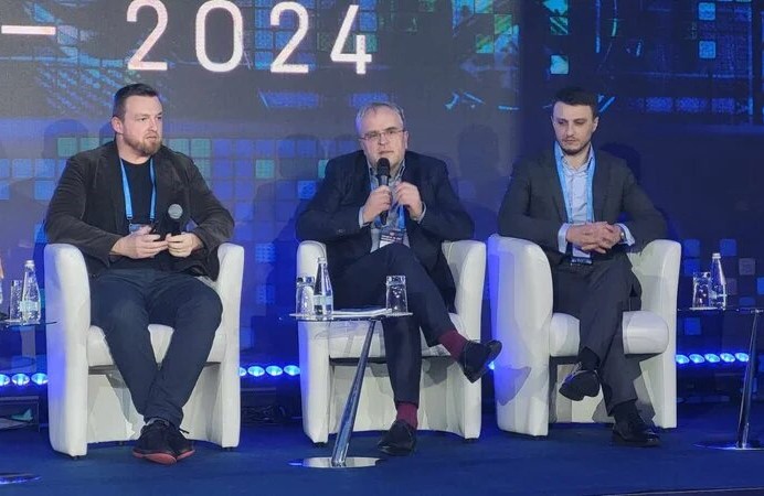 Хакерська атака зруйнувала інфраструктуру «Київстар» на 40% – Комаров Хакерська атака зруйнувала інфраструктуру «Київстар» на 40% – Комаров