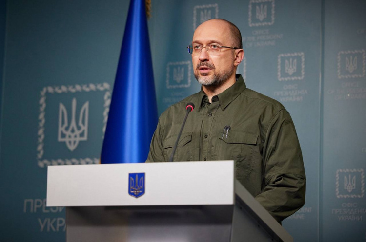 Прем'єр-міністр Денис Шмигаль Шмигаль пообіцяв вчасну виплату зарплат бюджетникам та індексацію пенсій у березні