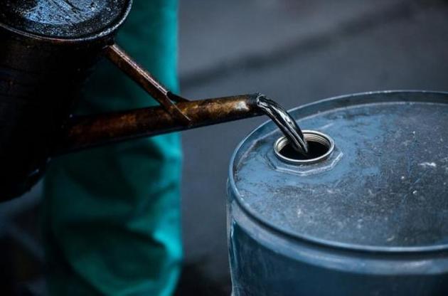 За 2023 рік світові ціни на сиру нафту впали на 10% За 2023 рік світові ціни на сиру нафту впали на 10%
