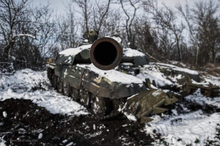 Оборонці знищили 8 танків, 17 ББМ та 30 артсистем ворога за минулу добу Оборонці знищили 8 танків, 17 ББМ та 30 артсистем ворога за минулу добу