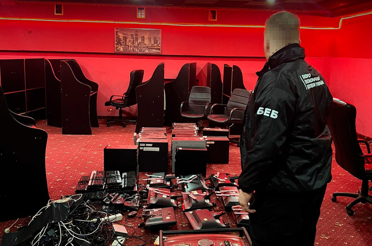 БЕБ викрило 7 нелегальних гральних закладів на Київщині БЕБ викрило 7 нелегальних гральних закладів на Київщині