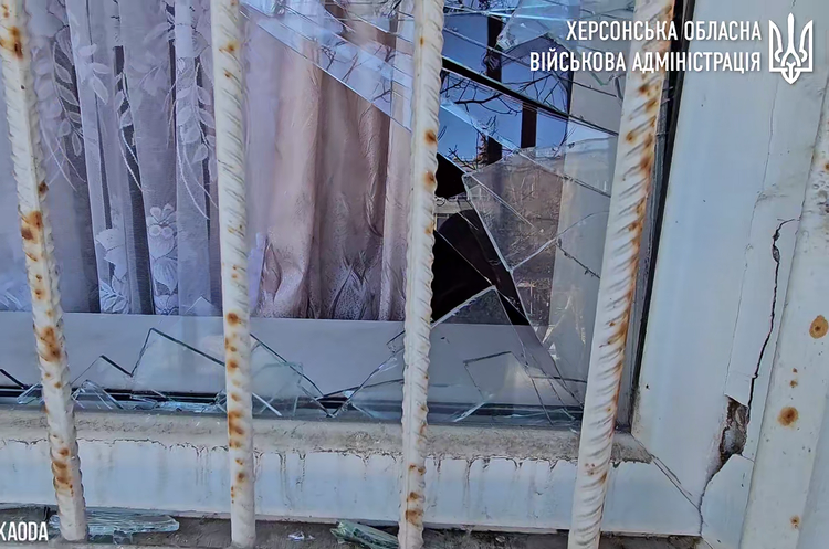 Окупанти обстріляли житлові квартали Херсона Окупанти обстріляли житлові квартали Херсона