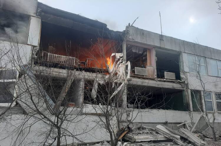 Окупанти вдарили авіабомбами по Харківщині Окупанти вдарили авіабомбами по Харківщині