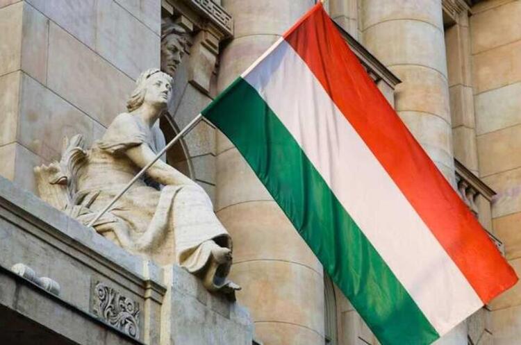 фото DR Єврокомісія піде на поступки Угорщині, щоб розморозити 50 млрд євро допомоги Україні