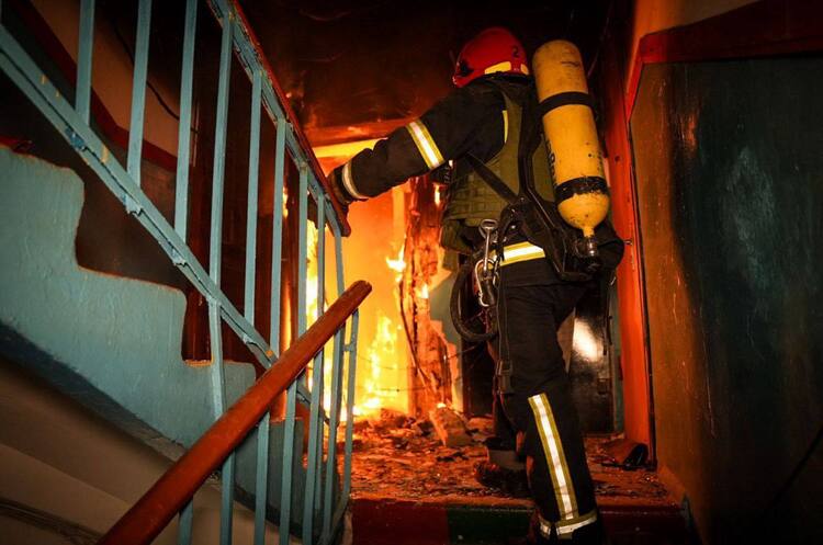 Ворог вночі атакував Харків та Одесу, 20 людей постраждали – МВС Ворог вночі атакував Харків та Одесу, 20 людей постраждали – МВС