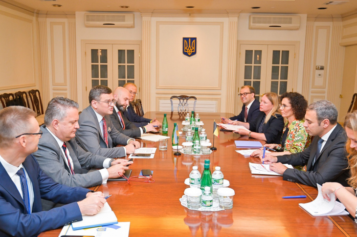 Бельгія, яка головує у ЄС, погодила наступні кроки України до членства в Євросоюзі Бельгія, яка головує у ЄС, погодила наступні кроки України до членства в Євросоюзі