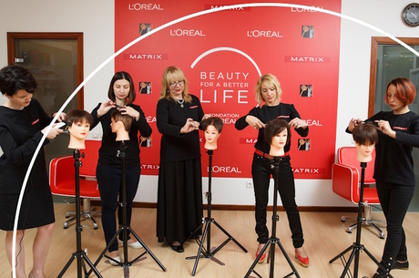 L’Or&#233;al Україна анонсує набір учасниць на здобуття професій перукарки та візажистки