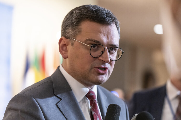фото DR Кулеба: Україна хоче організувати телефонну розмову між Зеленським та Сі Цзіньпіном