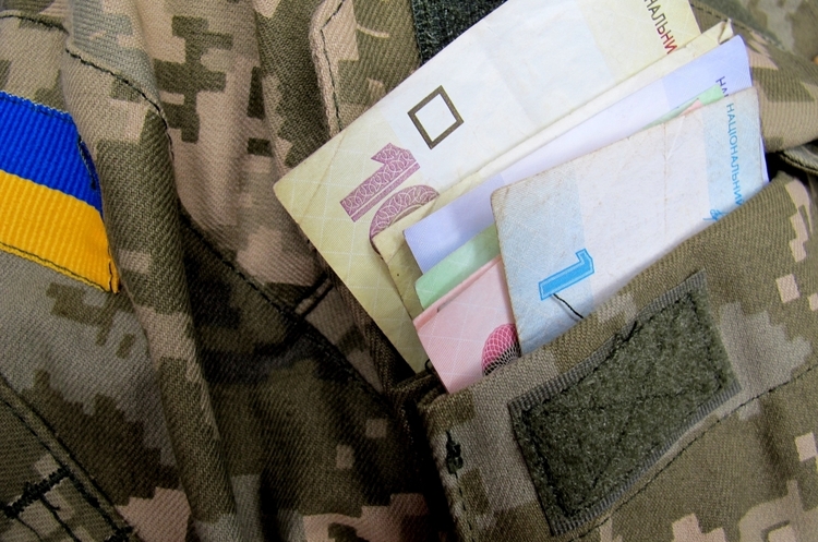 Кабмін виділив майже 800 млн грн у січні на зміцнення оборони Кабмін виділив майже 800 млн грн у січні на зміцнення оборони