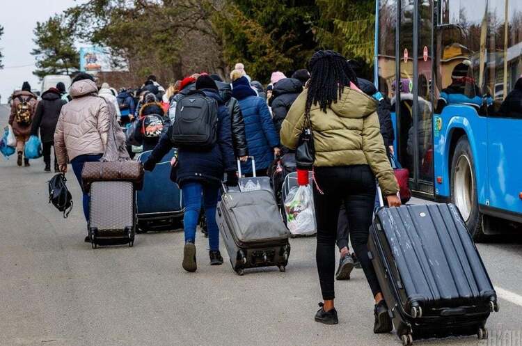 Польща планує продовжити легальність перебування українських біженців до 30 червня Польща планує продовжити легальність перебування українських біженців до 30 червня