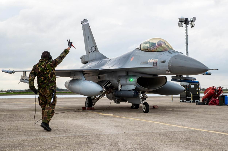 Нідерланди відправлять Україні 6 додаткових F-16 Нідерланди відправлять Україні 6 додаткових F-16