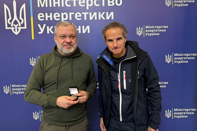 На ЗАЕС працює вдвічі менше персоналу, ніж потребує станція – гендиректор МАГАТЕ На ЗАЕС працює вдвічі менше персоналу, ніж потребує станція – гендиректор МАГАТЕ
