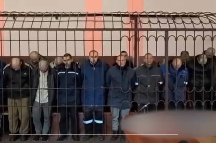 «Верховний суд днр» засудив 33 українських військових до майже 30 років ув'язнення «Верховний суд днр» засудив 33 українських військових до майже 30 років ув'язнення