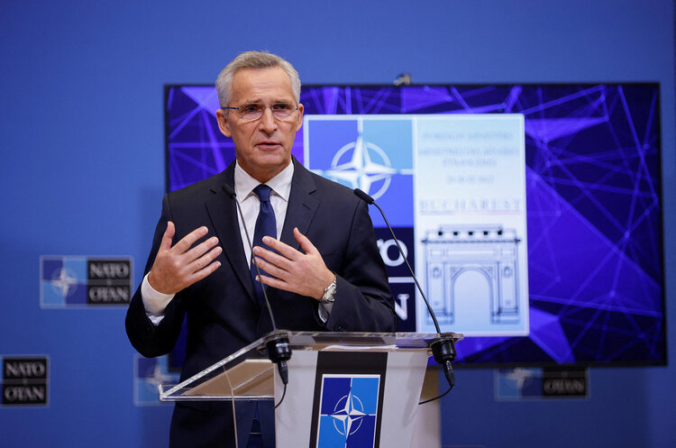 Trumponomika NATO. Naczelny Stoltenberg kontra Trump, Europa na Krawędzi