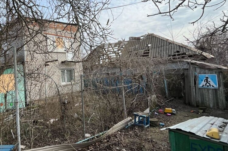 Окупанти обстріляли приватні будинки Нікополя Окупанти обстріляли приватні будинки Нікополя