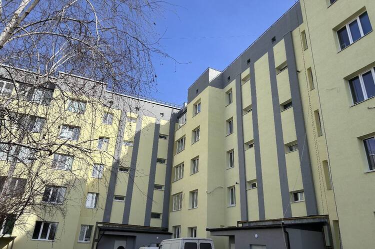 У Гостомелі перевірили хід відбудови двох пошкоджених росіянами багатоповерхівок У Гостомелі перевірили хід відбудови двох пошкоджених росіянами багатоповерхівок