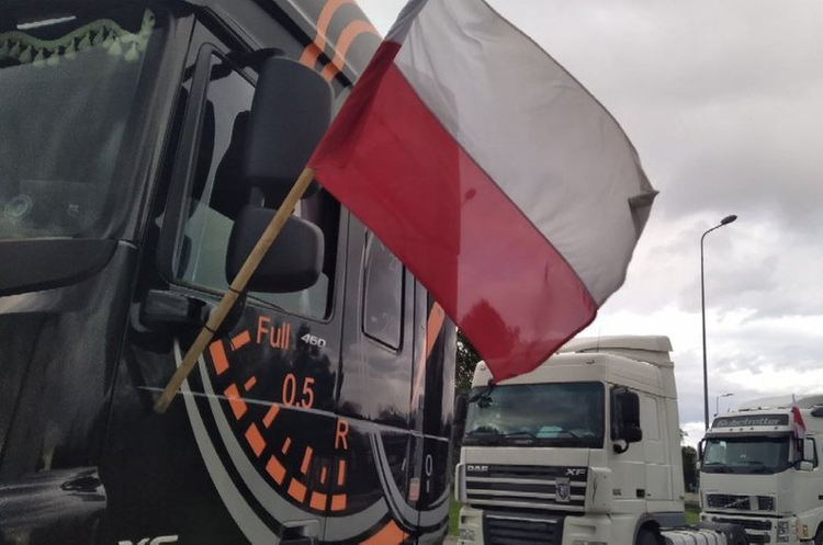 Зображення ілюстративне Польські фермери розпочали страйк на КПП «Корчова – Краківець»