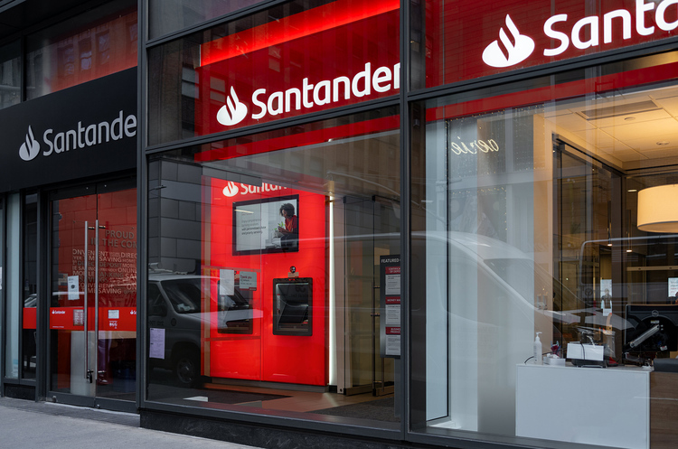 Найбільший кредитор Іспанії Santander оголосив про зворотній викуп акцій на 1,5 млрд євро Найбільший кредитор Іспанії Santander оголосив про зворотній викуп акцій на 1,5 млрд євро