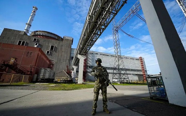 Ворог пошкодив лінію енергоживлення ЗАЕС – «Укренерго» Ворог пошкодив лінію енергоживлення ЗАЕС – «Укренерго»